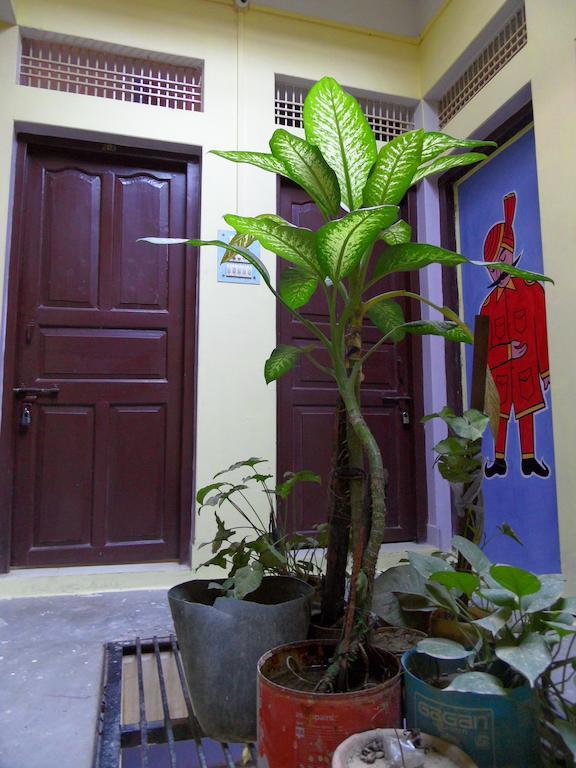 Marigold Guest House فاراناسي الغرفة الصورة