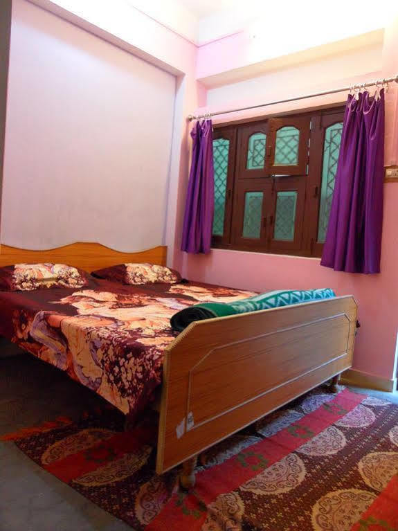 Marigold Guest House فاراناسي المظهر الخارجي الصورة